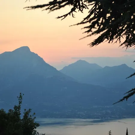 Ca' Del Bosco Holiday Apartment San Zeno di Montagna